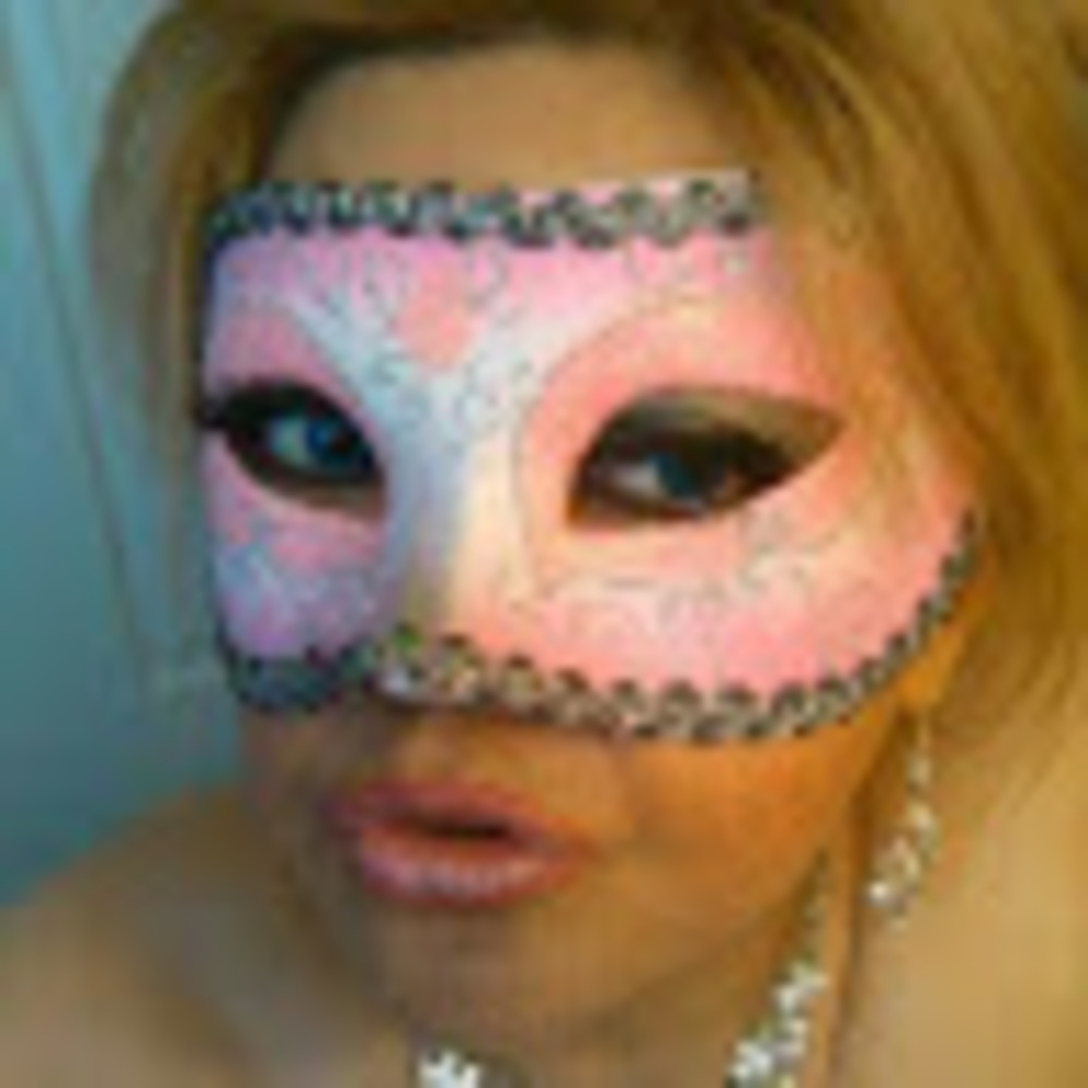 Meet your Posher, Rosa Isela